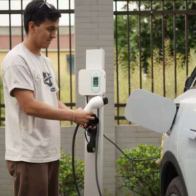 خرید IP65 ایستگاه شارژ EV GBT/ Type2 پلگ AC Wallbox ایستگاه های شارژ EV ساخت آنلاین