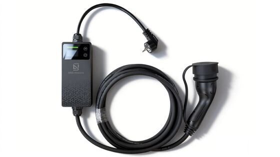 خرید شارژر لپ تاپ 3.7 کیلو وات با حفاظت IP67 برای شارژ خانگی ساخت آنلاین